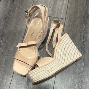 Gianni Bini Nude Wedges